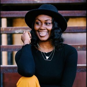 Meet your Posher, Mimi